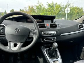 Renault Scenic 1.6 I - 7