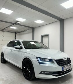 Skoda Superb Laurin&Klement 2.0TDI 140Kw 4x4 - 7