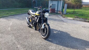 Kawasaki Z900 RS - 7