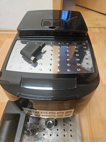 Delonghi kavovar  automatický ECAM22.360B - 7