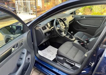 Volkswagen Jetta 1,2TSi /77kw serviska ,Tažné, benzín - 7