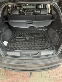 Predám Jeep Grand Cheroke 177kw - 7