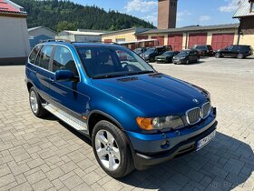 BMW X5 4.4i A/T - 7