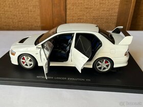 1:18 autoart mitsubishi lancer evo VIII - 7