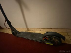 Xiaomi Mi Scooter PRO - 7