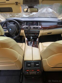 BMW 550i xDrive - 7