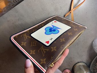 Psaníčko z Neverfull Louis Vuitton,kolekce Game On - 7