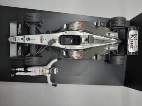 F1 MCLAREN MERCEDES MP4/17D 1.WIN RAIKKONEN MINICHAMPS 1:18 - 7