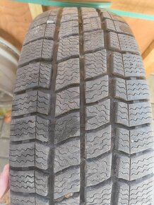 Predám zimné pneu 205/70 R15 C vredestein - 7