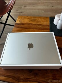 Predám MacBook Air M2 2022 - 7