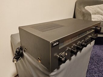 Receiver Akai - 7