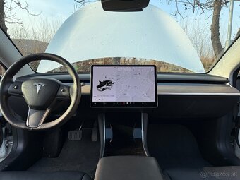 Tesla model 3 - 7