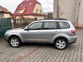 Subaru Forester 2.0 X 110kW 2010 92620km  COMFORT 1.majitel - 7