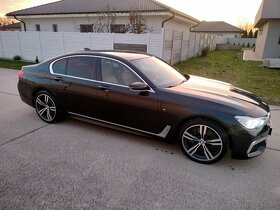 BMW rad7 730d xDrive A/T - 7