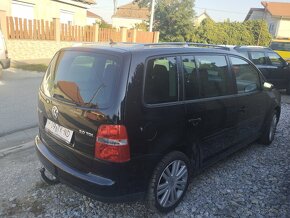 Volkswagen Touran 2.0 TDI - 7