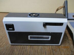 KODAK  INSTAMATIC CAMERA 224 - 7