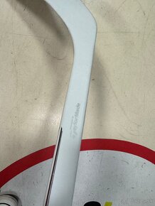 UPLNE NOVA PRAVACKA INTERMEDIET HOKEJKA CCM RBZ 270 - 7