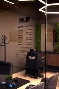 HĽADÁME BARBERA - PULLUP BARBERSHOP RAČA - 7