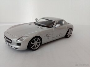 Predam modely športových aut 1:43. - 7