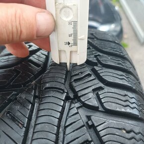 Predám zimné pneumatiky 175/65 R 14 na DISKOCH - 7