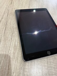 Apple iPad 6.generacie, 128GB - 7