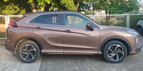 MITSUBISHI ECLIPSE CROSS 2,4i PHEV 12000km - 7