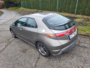 Honda Civic 8G UFO 1.4i 116tkm - 7