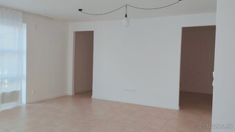 Na prenájom 4-izbový byt 115 m² -Trenčín - 7