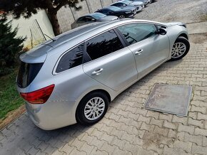 KIA Ceed SW 1.6 GDi Gold 135k M6 (benzín) - 7