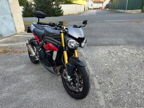 Triumph Speed Triple 1050 R - 7