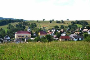 PREDANÉ Na predaj pozemok s drevenicou v dedinke Šoltýska - 7