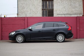 Volvo V60 D5 Momentum Geartronic - 7