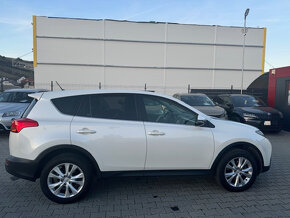 Toyota RAV4 2.2 l D-4D Premium AKONTACIA OD 0% - 7