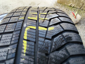 Alu sada= 5x112 =ALUTEC= s pneu= 235/35 R19 - 7