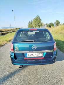 Opel Astra h kombi 1,6 77kw benzín - 7