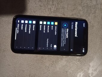 Apple iPhone X 64GB - 7