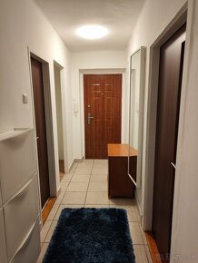 PEKNÝ 1,5 izbový byt na prenájom - SEREĎ - 7