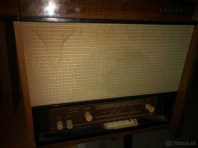Stolík s rádiom a gramafonom TESLA 1121A - 7