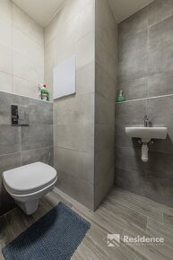 Luxusný horský dvojspálňový apartmán s parkovacím státím v l - 7