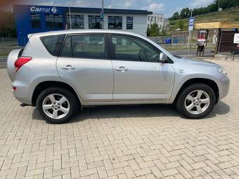 TOYOTA RAV4 2.2 D4-D  4x4  splátky už od 80€-mes.... - 7