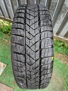 Originálna zimná sada VW - 5x112 r17 + 205/50 r17 - 7