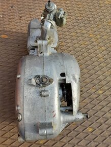 Predám motor Jawa 555 - 7