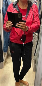 Emporio Armani bunda 2v1 unisex modrá, červená windstopper - 7