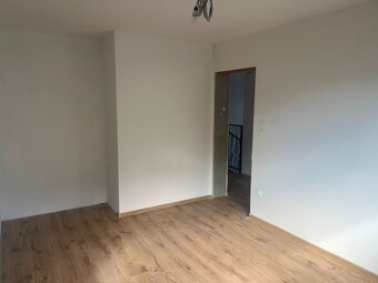 Na predaj luxusná 5-izb. novostavba, Horný Vadičov, 1082m2 - 7