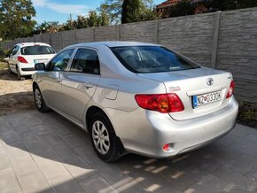 Toyota Corolla 1,33 T  benzín, sedan - 7