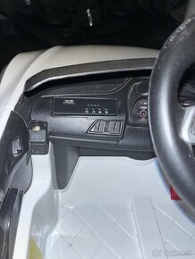 predám elektrické auto audi - 7