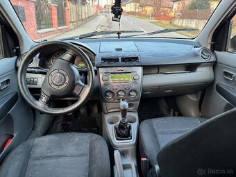 Mazda 2 - 7