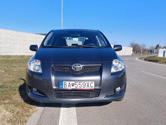 Toyota Auris 2.0 D - 7