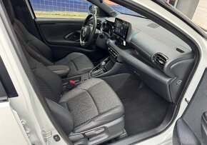 Yaris 1,5 Hybrid 130k e-CVT GR Sport 2022 - Odpočet DPH 46.5 - 7