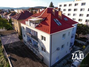 NA PREDAJ | Jedinečný mezonet s výhľadom na hrad v Trenčíne - 7